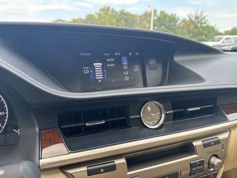Used 2015 Lexus ES 350 image 14