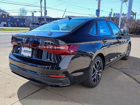 New 2026 Volkswagen Jetta SE image 5