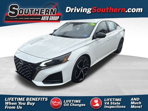 Used 2025 Nissan Altima 2.5 SR image 1