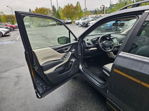 Used 2023 Subaru Forester Limited AWD/4WD image 18