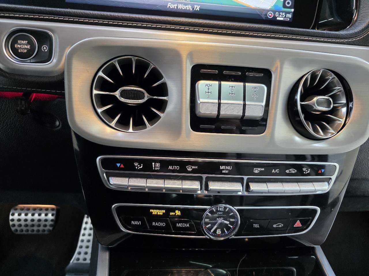 Used 2021 Mercedes-Benz G 63 AMG 4MATIC w/ G Manufaktur Interior Package image 34