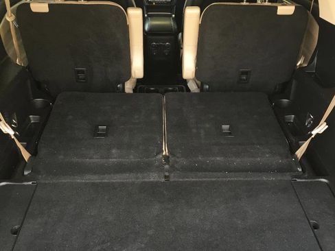 Used 2020 Ford Explorer Limited image 26