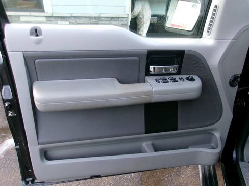 Used 2006 Ford F150 XLT image 15