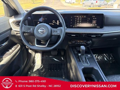 New 2026 Nissan Kicks SV w/ SV Premium Package FWD image 30