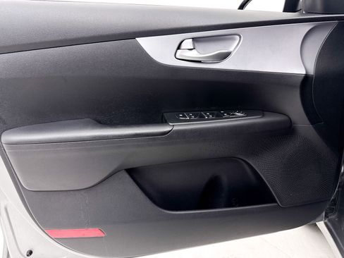 Used 2022 Kia Forte LXS image 32