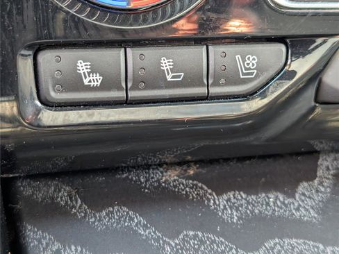 Certified 2023 GMC Yukon Denali image 29