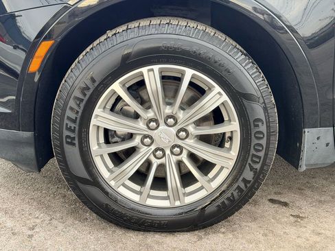 Used 2018 Cadillac XT5 Luxury w/ Driver Awareness Package image 31