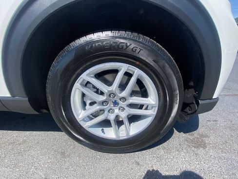 New 2026 Ford Explorer Active image 29