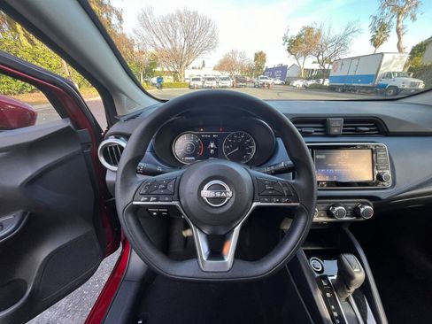 Used 2025 Nissan Versa SV w/ Trunk Package image 32