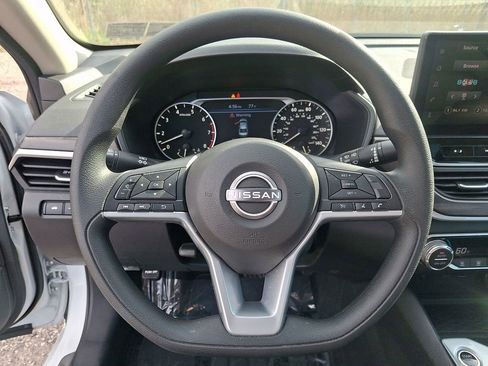 Used 2025 Nissan Altima 2.5 SV w/ SV Special Edition Package image 19