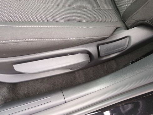 New 2025 Hyundai Elantra SE FWD image 19