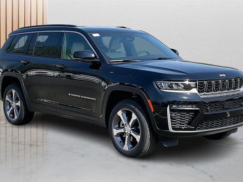 New 2026 Jeep Grand Cherokee L Limited w/ Luxury Tech Group II AWD/4WD image 2