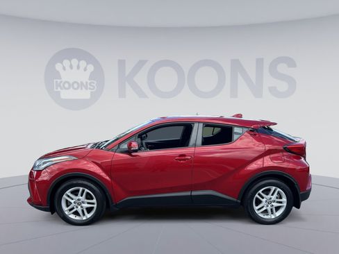 Used 2020 Toyota C-HR LE FWD image 2