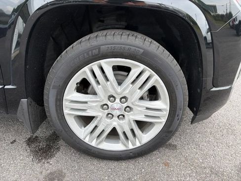 Used 2022 GMC Acadia Denali w/ Denali Ultimate Package AWD/4WD image 9