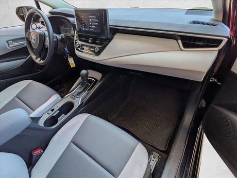 Used 2025 Toyota Corolla LE FWD image 20
