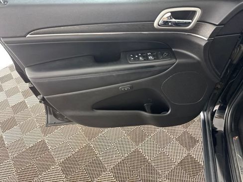 Used 2018 Jeep Grand Cherokee Limited AWD/4WD image 20