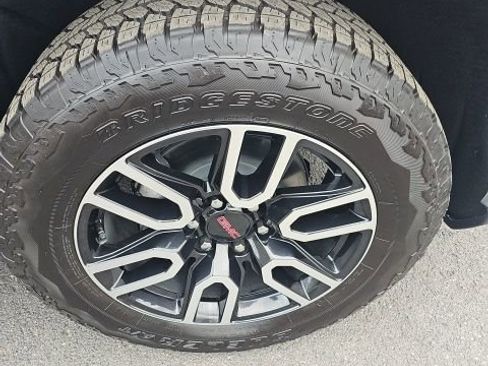 New 2026 GMC Sierra 1500 AT4 w/ AT4 Premium Package AWD/4WD image 4