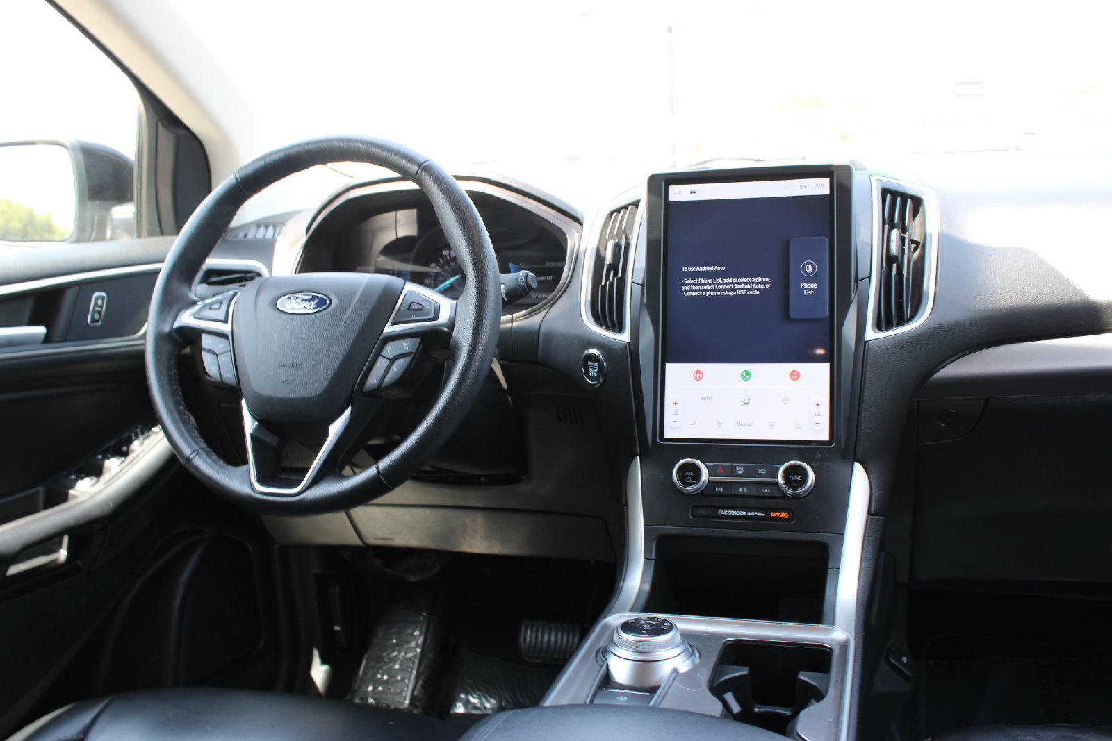 Used 2024 Ford Edge SEL AWD/4WD image 30