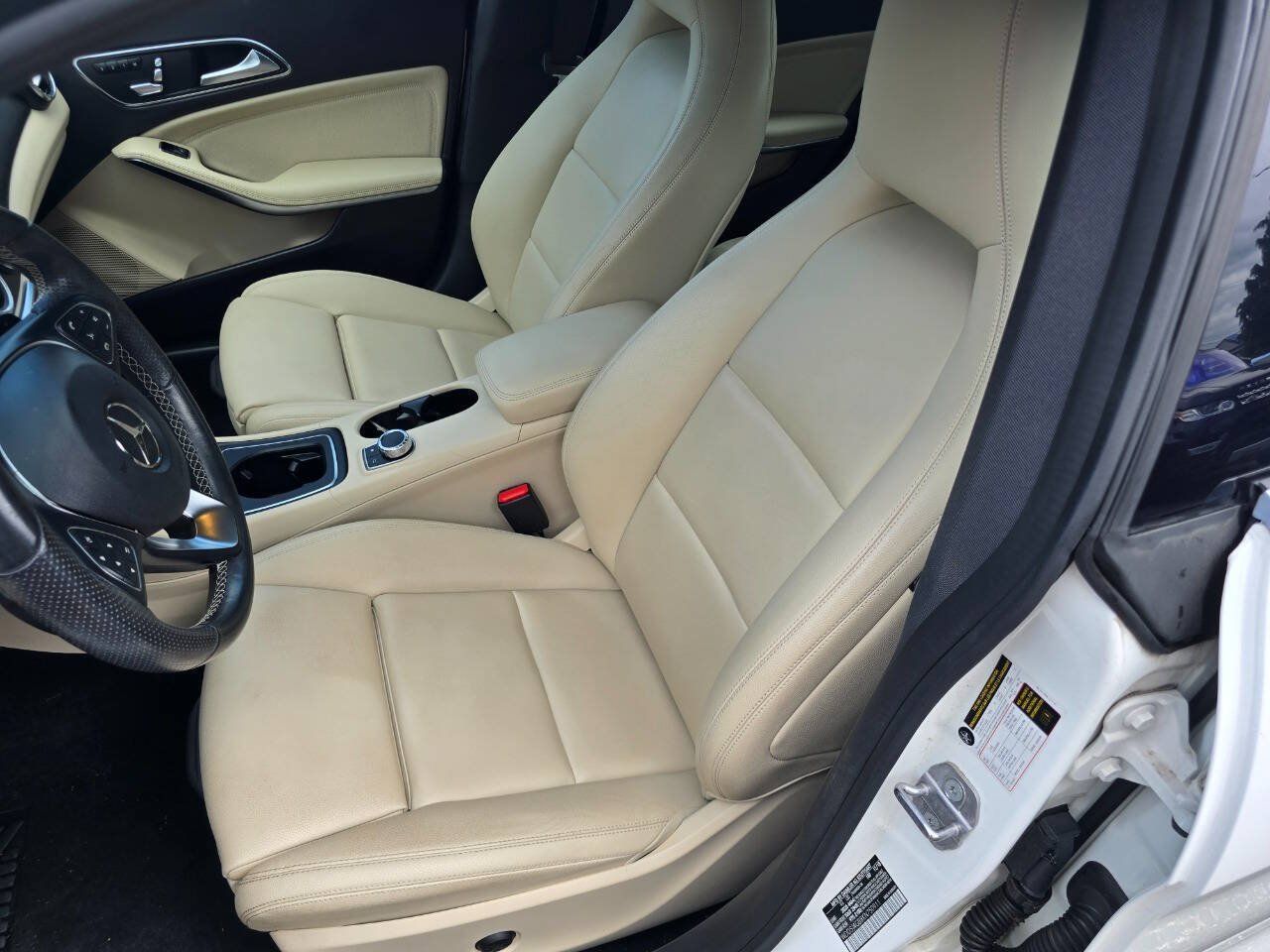 Used 2019 Mercedes-Benz CLA 250 4MATIC image 11
