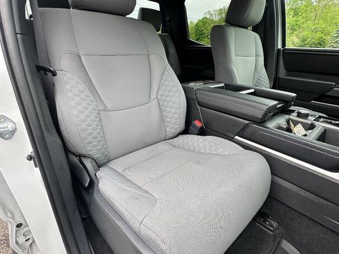 Used 2025 Toyota Tundra SR5 AWD/4WD image 36