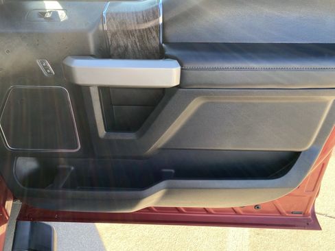 Used 2017 Ford F350 Lariat w/ Chrome Package image 12