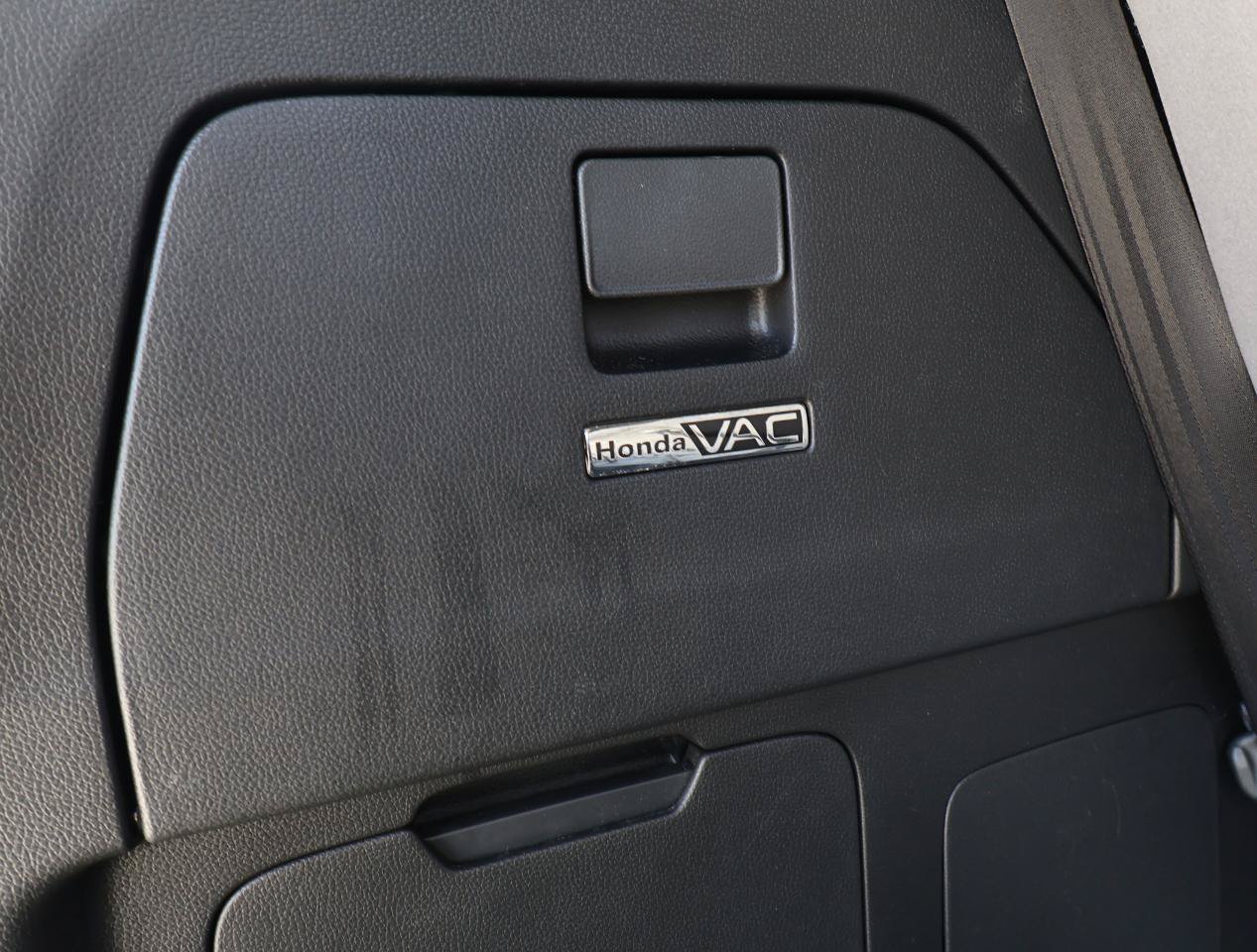Used 2018 Honda Odyssey Elite image 32