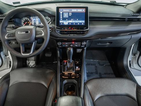 Certified 2023 Jeep Compass Latitude AWD/4WD image 19