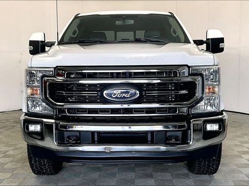 Used 2021 Ford F250 Lariat w/ Lariat Value Package image 3