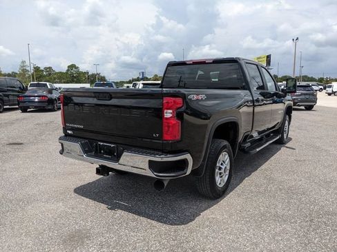 Used 2025 Chevrolet Silverado 2500 LT w/ Convenience Package AWD/4WD image 4