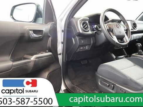 Used 2023 Toyota Tacoma TRD Off-Road w/ Black Out Package (TMS) AWD/4WD image 10