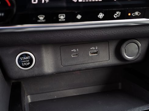 Used 2021 Nissan Rogue SV image 25