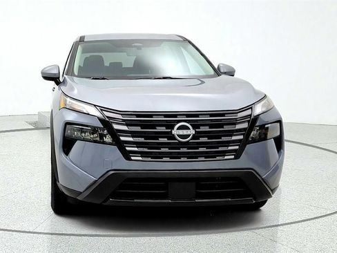 Used 2026 Nissan Rogue SV FWD image 2
