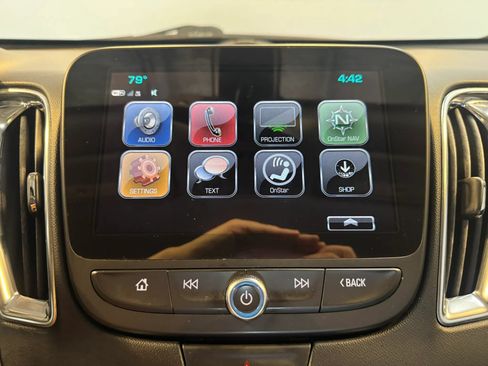 Used 2017 Chevrolet Malibu LT FWD image 14