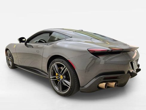 Used 2023 Ferrari Roma RWD image 11
