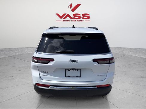 New 2026 Jeep Grand Cherokee L 4WD image 4