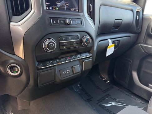 Used 2024 Chevrolet Silverado 1500 Custom image 13