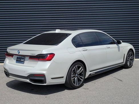 Used 2022 BMW 750i xDrive AWD/4WD image 7