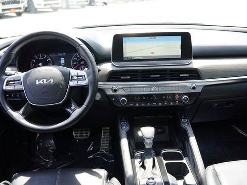 Certified 2022 Kia Telluride SX w/ Nightfall Edition Package AWD/4WD image 21