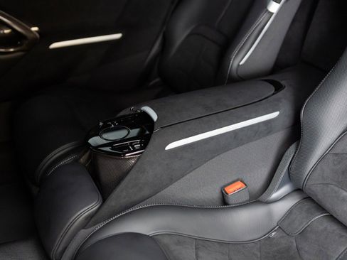 Used 2025 Ferrari Purosangue image 58