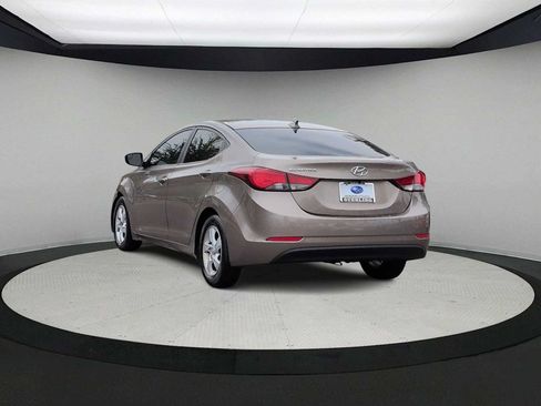 Used 2015 Hyundai Elantra SE FWD image 6