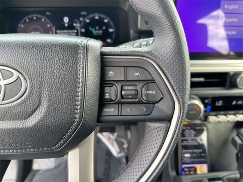 Used 2025 Toyota 4Runner TRD Off-Road Premium image 18