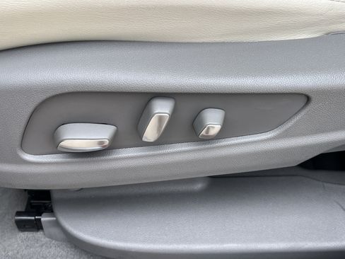 Used 2020 Cadillac XT6 Premium Luxury FWD image 10