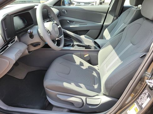 New 2026 Hyundai Elantra SE image 12
