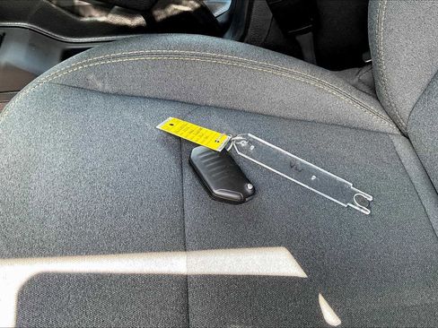 Used 2024 Jeep Gladiator Sport image 27