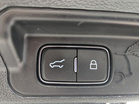 Used 2020 Ford Explorer Limited RWD image 14