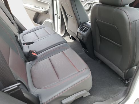 Used 2023 Chevrolet Blazer RS w/ Enhanced Convenience Package FWD image 11