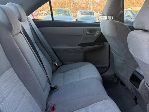 Used 2015 Toyota Camry LE image 12