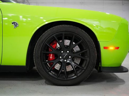 Used 2015 Dodge Challenger SRT Hellcat image 30