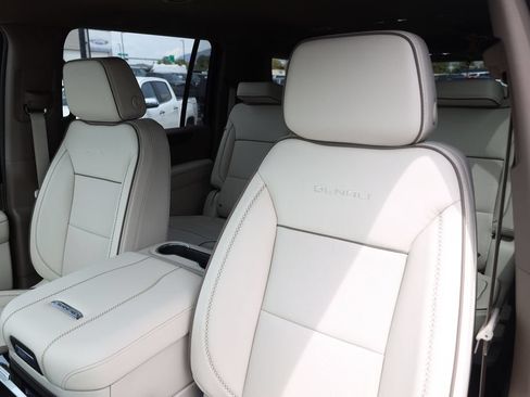 New 2026 GMC Yukon XL Denali AWD/4WD image 16
