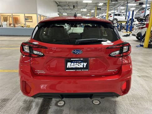 Certified 2025 Subaru Impreza 2.0i image 25